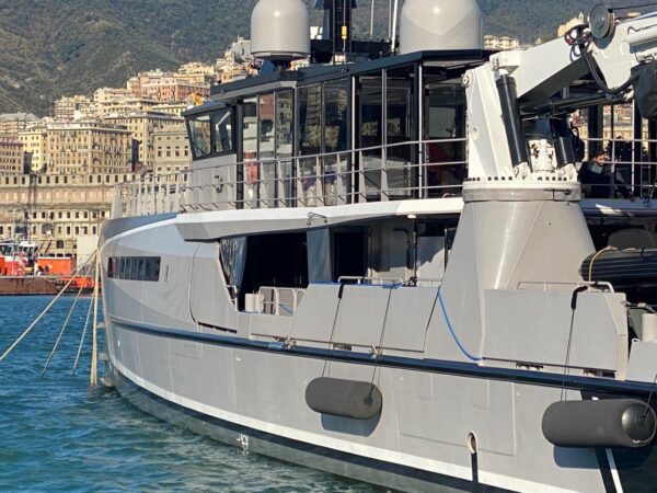 Il megayacht B3 a Genova: le foto di Liguria Nautica