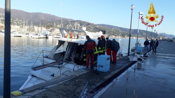 incendio yacht Lavagna