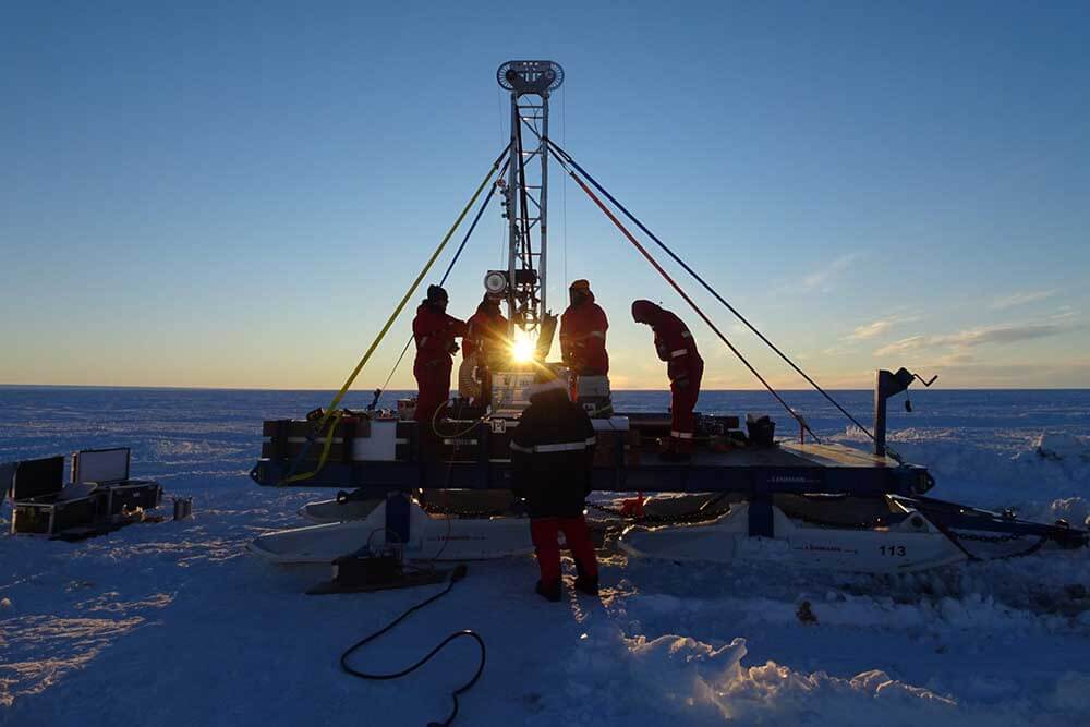 piattaforme di ghiaccio - bas_hot_water_drilling_sophie_berger