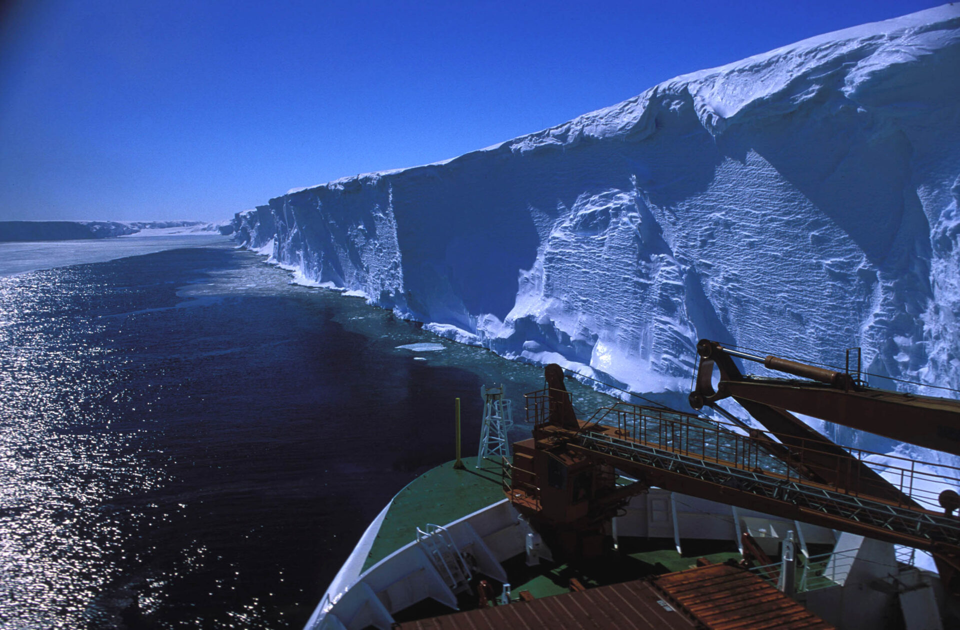 piattaforme di ghiaccio - ekstrom, Hannes Grobe of Alfred Wegener Institute for Polar- and Marine Research, Bremerhaven
