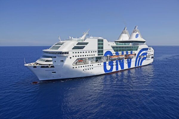GNV assume oltre 350 posti persone