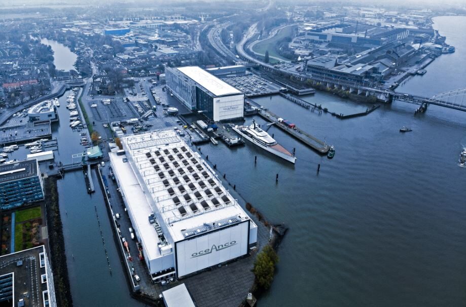 Vista da drone di Alblasserdam - Oceanco Outfitting Facilities