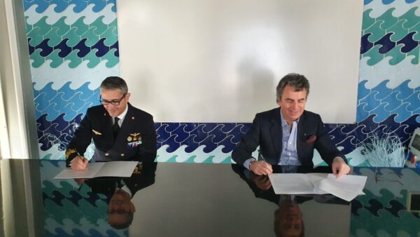 firma protollo intesa Guardia Costiera-Acquario di Genova
