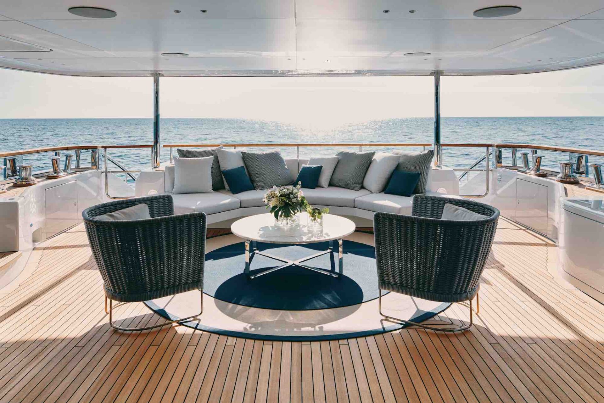 Motopanfilo 37M Benetti Lower Deck_Beach Club