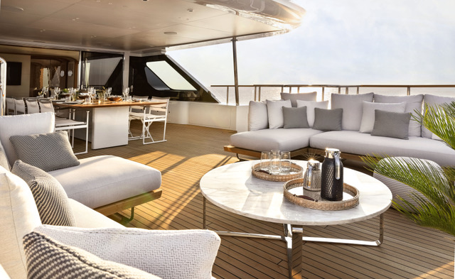 Motopanfilo 37M Benetti_Upper Deck_Exterior Aft