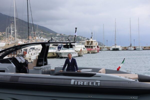Pirelli 50 V Marine Limited Edition