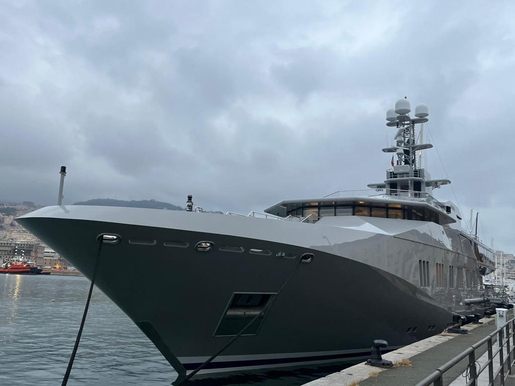 Il mega yacht SKAT a Marina Molo Vecchio di Genova