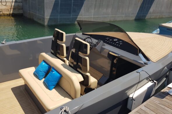 Macan Boats