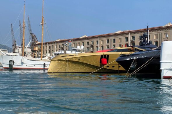 mega yacht in porto