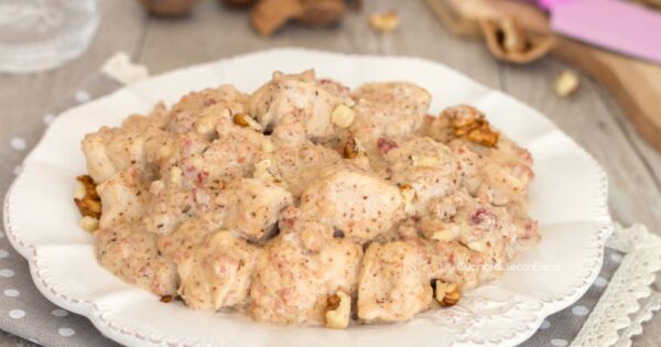 Bocconcini di pollo con noci