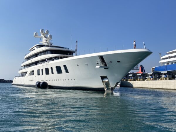 superyacht Aquarius a Genova