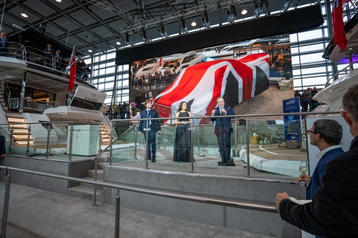 Superhawk 55 Sunseeker Boot Düsseldorf 2023