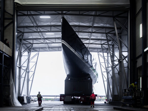 Royal Huisman project 405 Nilaya - photo by Tom van Oossanen movimentazione