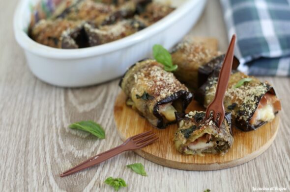 Involtini di melanzane, crema di prezzemolo