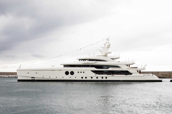 varato superyacht benetti