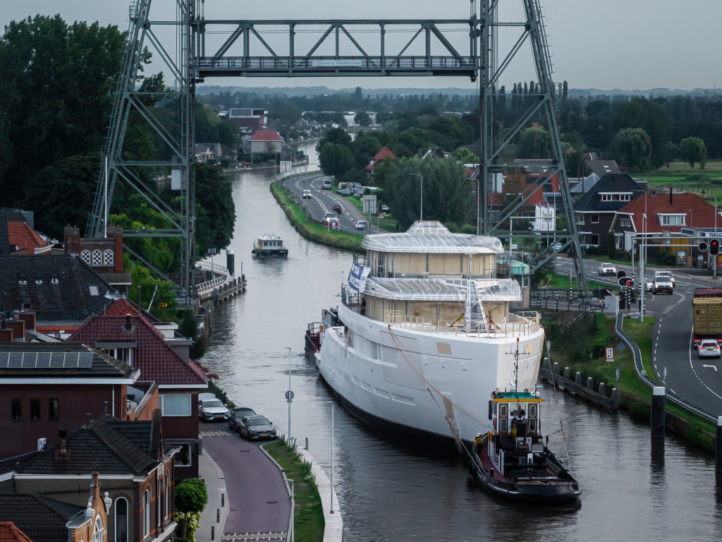 Project 825 Feadship