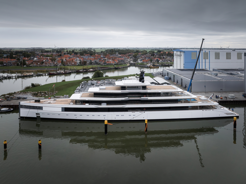 Feadship Project 1011