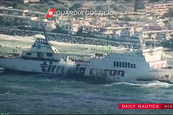 mega yacht a ostia