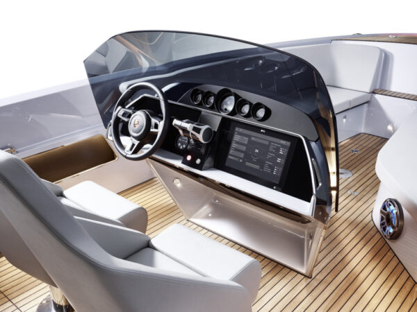 Frauscher x Porsche 850 Fantom Air cockpit