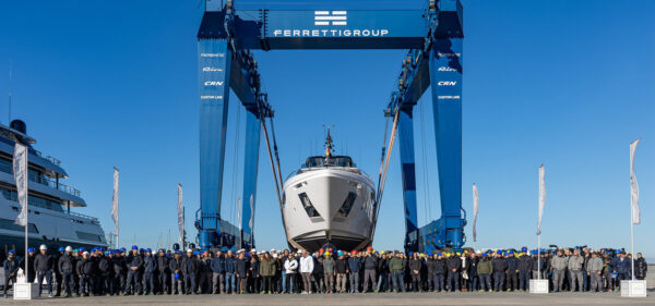 Custom Line Navetta 33