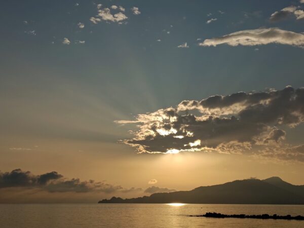 The weather-marine forecast over The Mediterranean Sea for Easter day