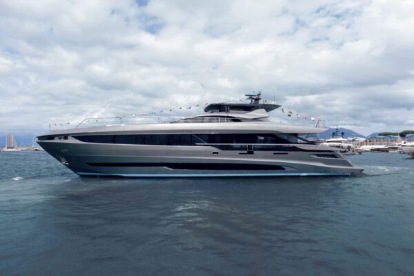 Mangusta Gransport 33