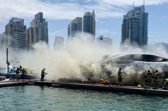 incendio m/y Spirit of Zen al Dubai Marina