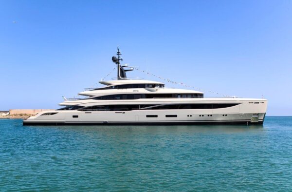 Varato il M/Y Iryna 66m custom di Benetti: è la prima unità della serie B.Now 67