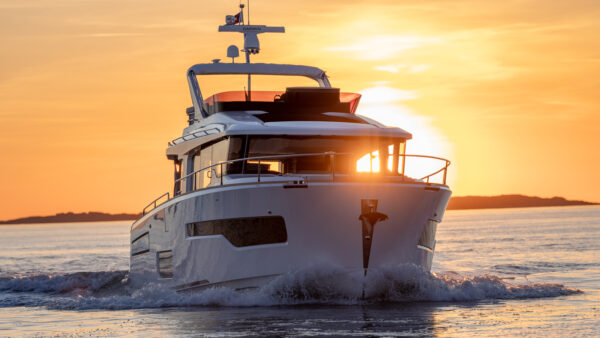 Nimbus 495 Flybridge: a private island of dreams – Tested by DN