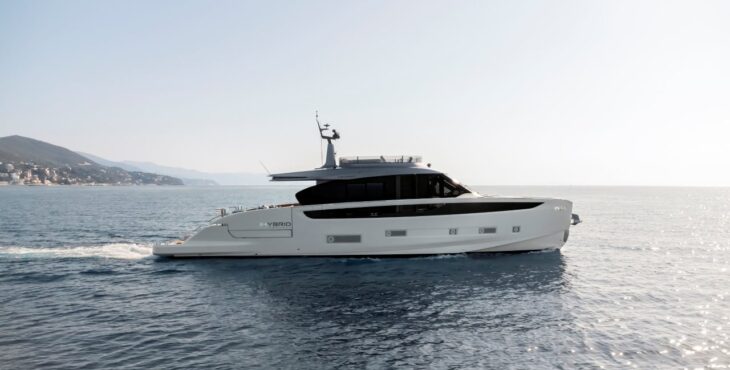 Azimut is the star of the Singapore Yachting Festival with the Asian Première of the Seadeck 7