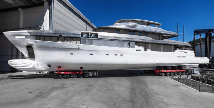 Procedono i lavori di outfitting del M/Y Admiral Panorama 50m