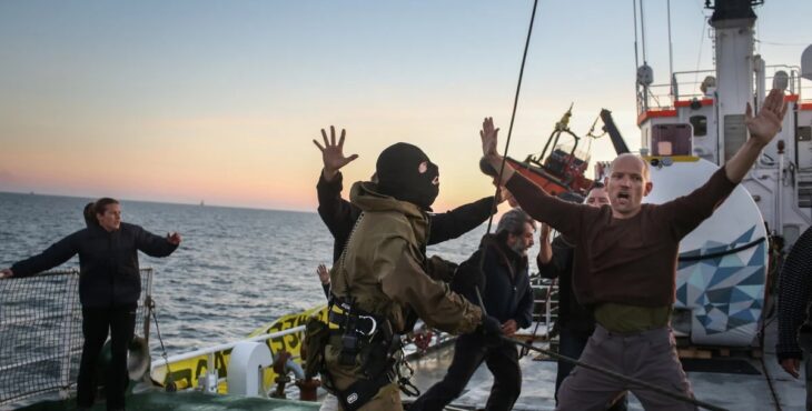 Un momento dell'assalto delle forze speciali russe all'Artic Sunrise